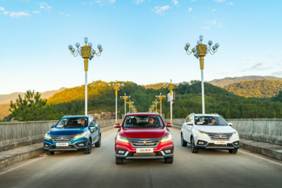 腾讯汽车:颜“智”并存,武夷山下体验荣威RX3