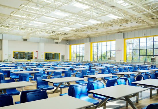 云南东方时尚驾校向鲁甸灾区捐款200万元