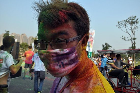 酷炫玩色,出彩新青年