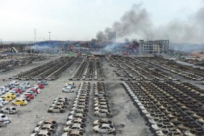 天津爆炸受损车流入拍卖市场 进口车叫座_频道