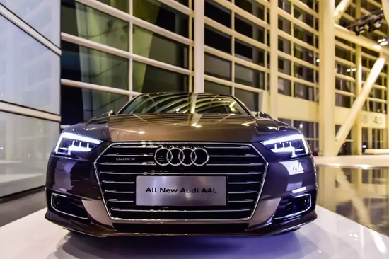 蓝色奥迪a4_奥迪rs3蓝色_奥迪a6 蓝色