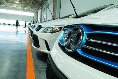 青岛电动汽车销量爆增十倍 有市民一次买两辆