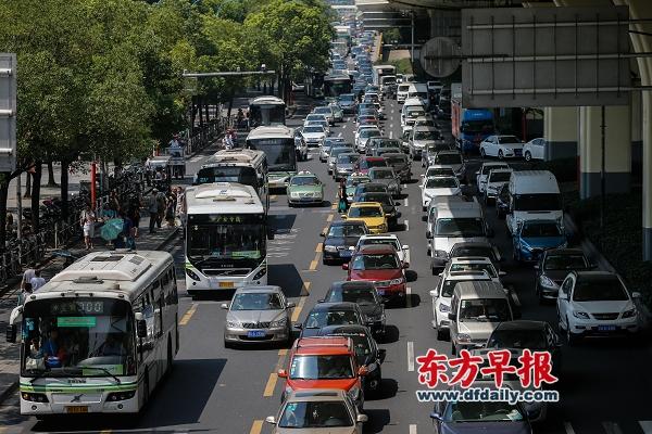 专家:沪C和外牌车可以付费通行 建设快速公交