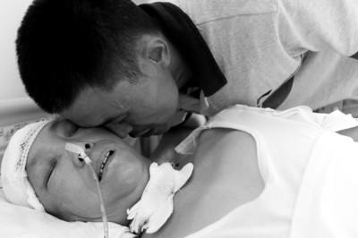 肇事女司机撞人4天后离婚称没钱赔_汽车_腾讯