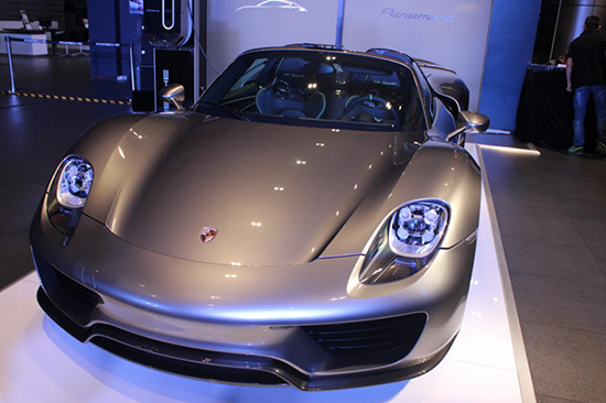 保时捷Panamera Exclusive Series风云鹏城_频