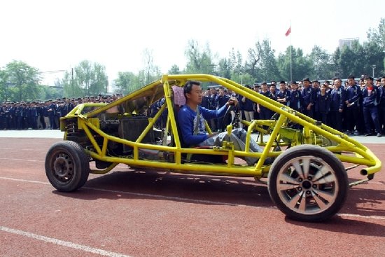 太原交通学校毕业生自发研制钢管漂移车_频道-太原_腾讯网