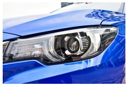 最大的天窗最大的屏 最强的玩家最牛的车