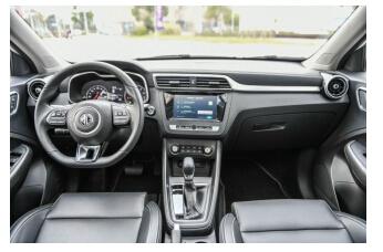 最大的天窗最大的屏 最强的玩家最牛的车