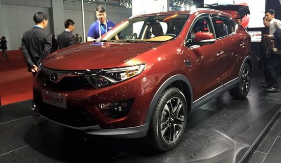 东南首款SUV车型DX7上海车展首发亮相高清图片