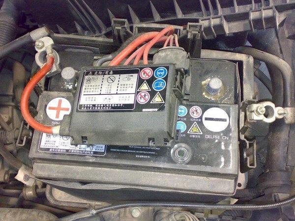 蓄电池突然没电 用何种办法挽救我的车