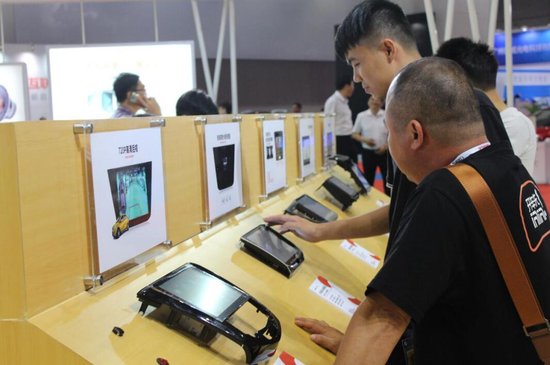 开车问问智能车机全新亮相中贸雅森广州展(图3) 开车问问携智能车机,全新亮相2017中贸雅森广州展