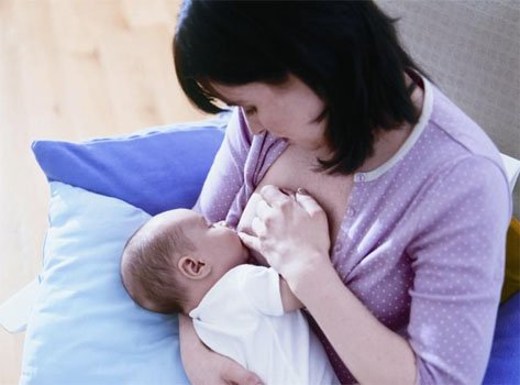 学习交替乳房哺乳的正确步骤_家庭