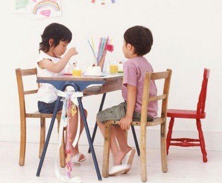 宝宝爱争宠?快来试试这四招