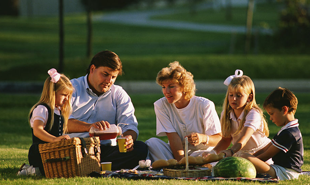宝宝春季出游八大问 愉快旅行