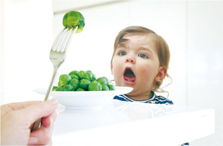 婴儿能不能生吃蔬菜和水果