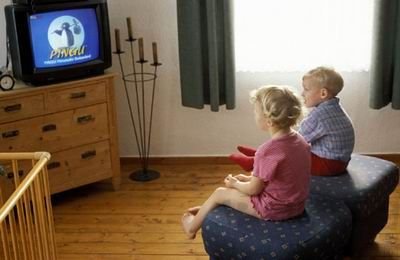 专家：儿童勿长时间看电视