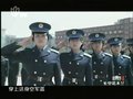 实拍中国空军首批歼击机女飞行员跳伞训练