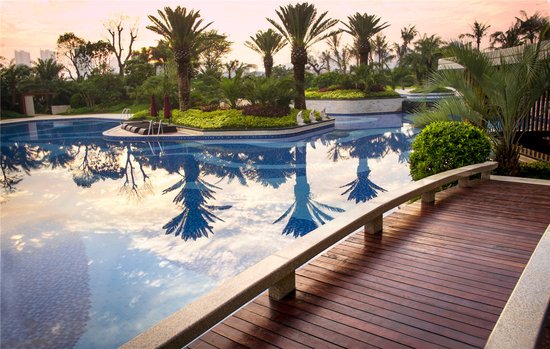 皇家海湾公馆狂欢比基尼泳池派对盛大开启_频道-北海_腾讯网