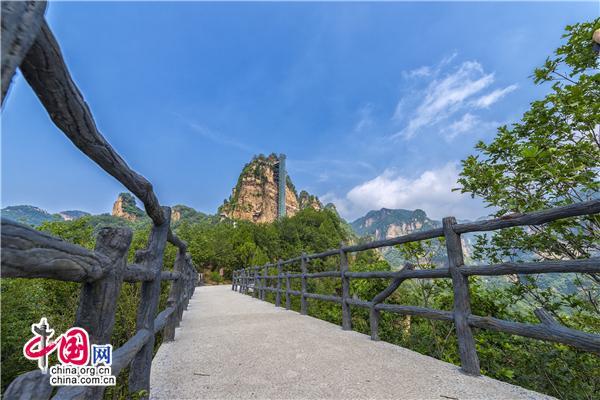 河北兴隆山 鲜为人知北方小张家界的独特秀美