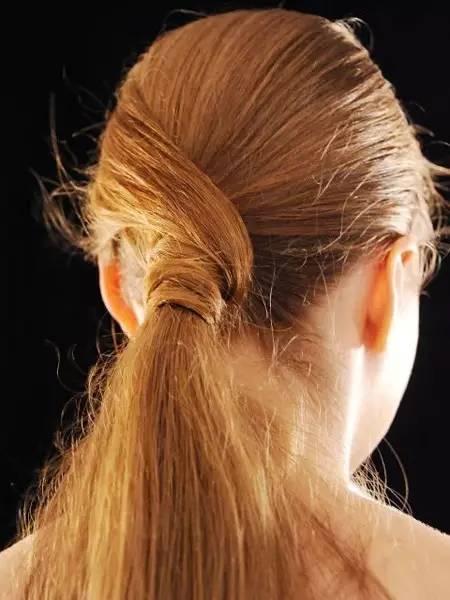 时装周上的发型美呆了,流行趋势早知道