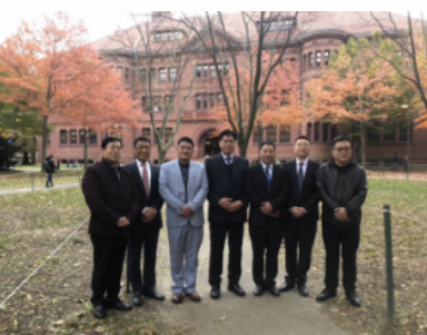 易算盘荣登帝国大厦|来自美国视窗-世界日报的报道