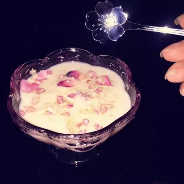 这些鲜花做成的美食,味美且妖娆