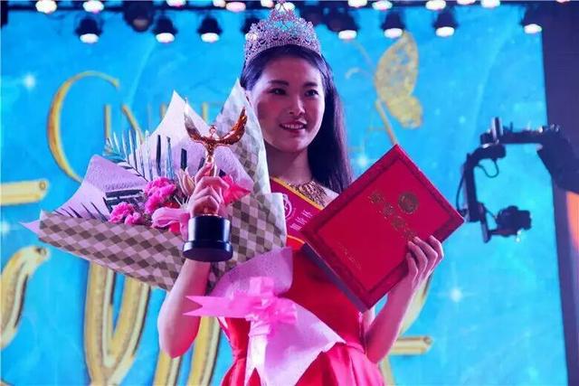 北京新丝路模特学员获世界旅游小姐中国总冠军