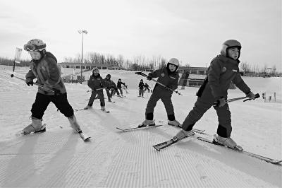 昨日小寒 大兴区第一届青少年冬季运动会举行