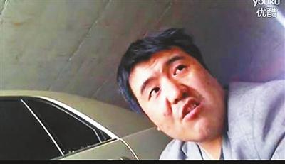 �ع������У�Ҫ�ǰµ� ��Ҫһ��