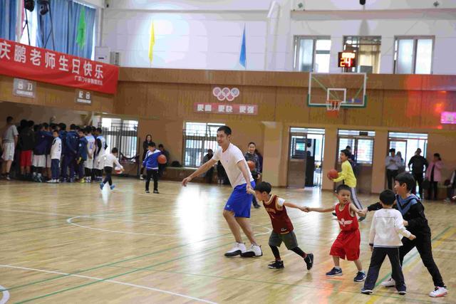 张庆鹏北京庆生 篮球是全部愿传承篮球文化