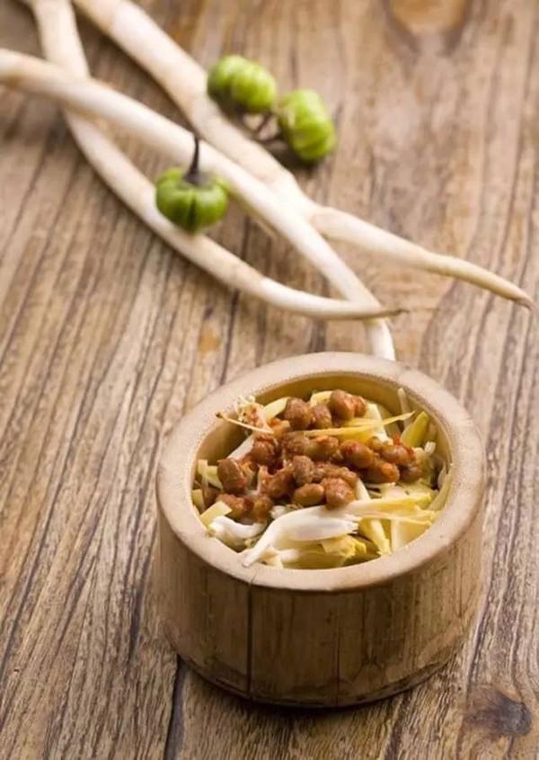 这些鲜花做成的美食,味美且妖娆