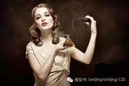 秋天是<em>掉头发的季节</em>,怎么做才少掉些?!_大燕网