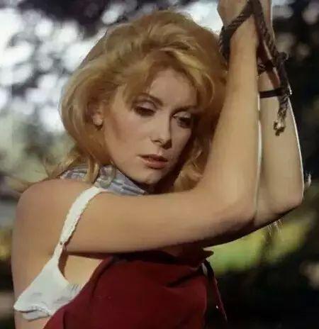 47部比《50度灰》更情色的电影