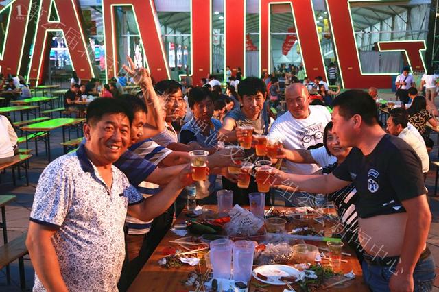 相約燕京啤酒文化節(jié) 青春永不散場