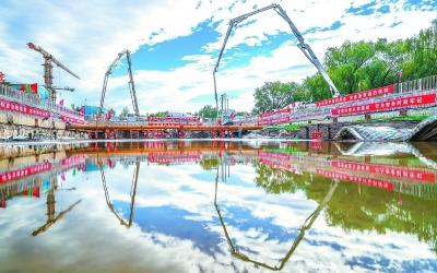 北京地铁16号线国图站封顶