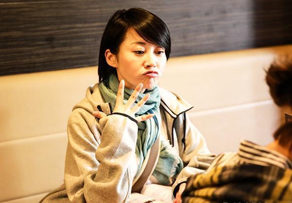 许晴目光似水嘟嘟嘴!卖萌小心变婆婆嘴