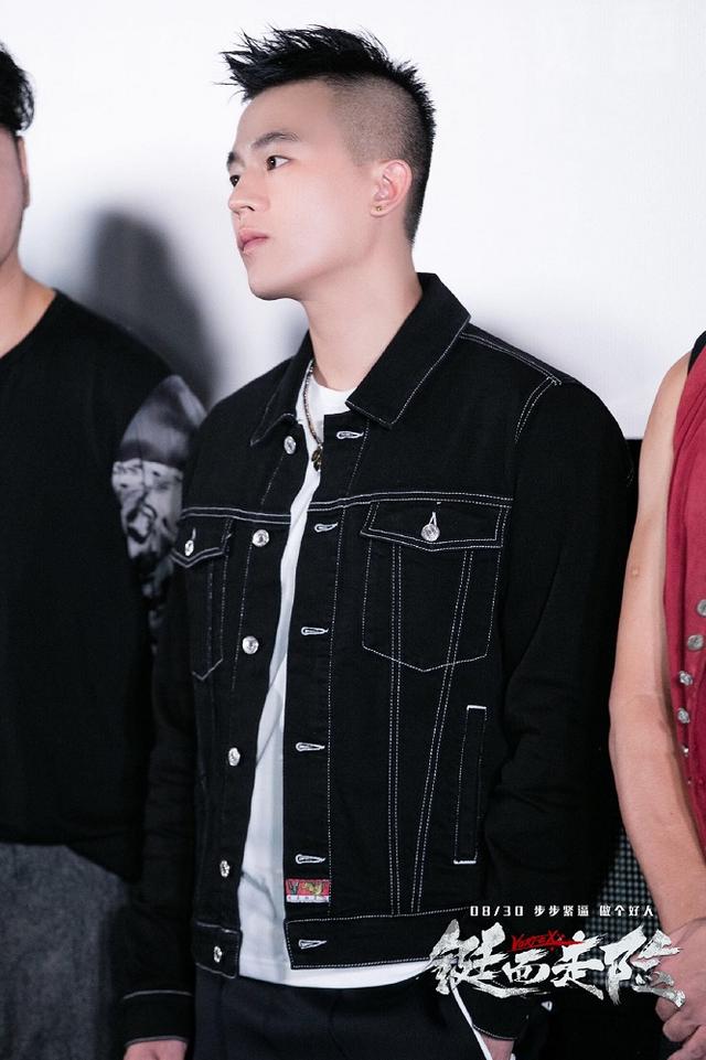 《铤而走险》首映新导首作获赞 大鹏欧豪“猛”转型