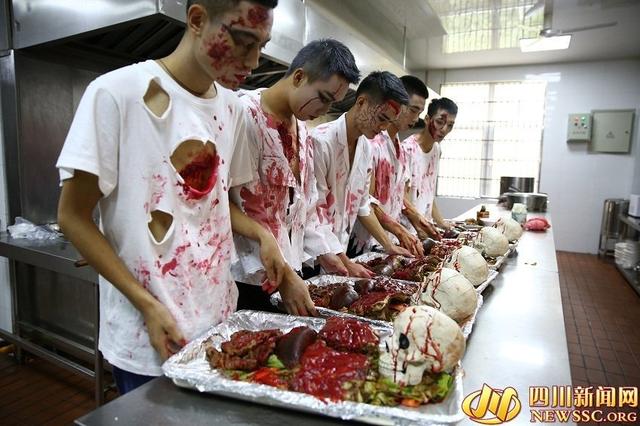 敢吃吗？高校食堂万圣节推“人体”大餐