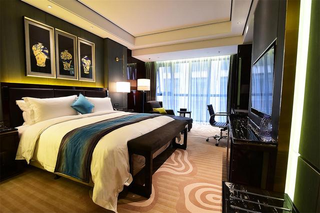 “安若泰山,富甲天下”的北京泰富酒店_大燕网北京站_腾讯网