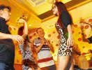 Taiwan presenterar sommarens 500 flickor