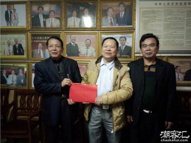 巫金星慈善家19年如一日慰问家乡百岁老人