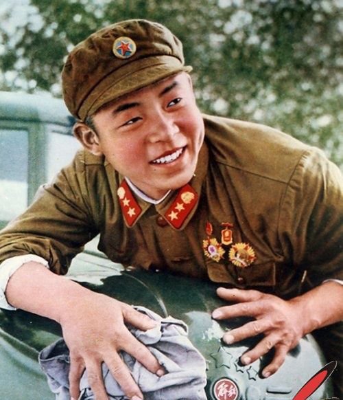 揭秘雷锋照:为树高大全形象