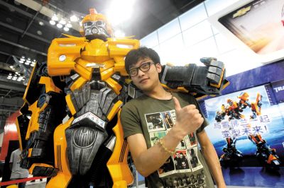 富一代好劳斯莱斯 富二代青睐邦德座驾_车市要