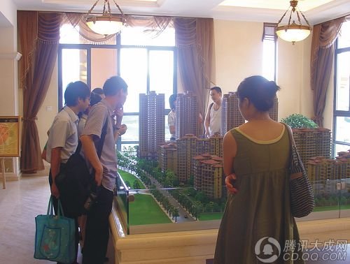 新都国际广场引爆城北楼市 掀抢购风潮_项目动