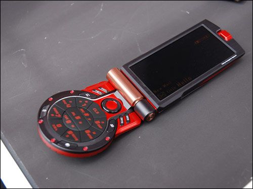 日系超强手机集合NEC手机街头试用活动_酷炫