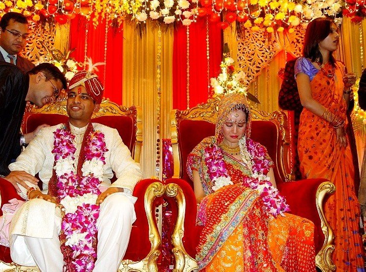 组图:世界八大经典结婚习俗之印度婚礼_国外旅