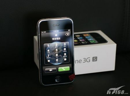 (重庆)难挡苹果魅力 iphone3代热销不断_家电数