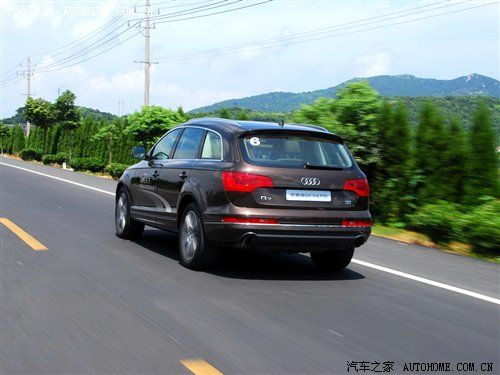 3.0tdi柴油机是最大亮点!试驾新奥迪q7_最新评