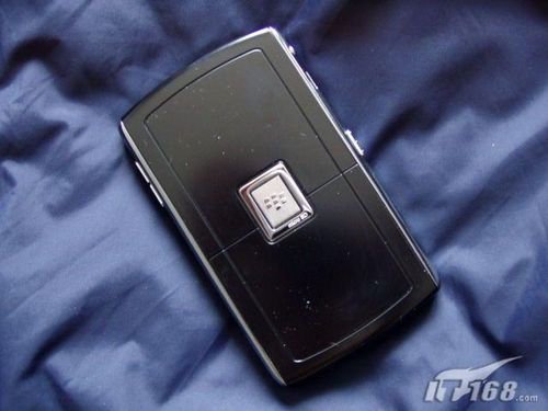 WIFI、GPS全都有 黑莓8820现不足千元