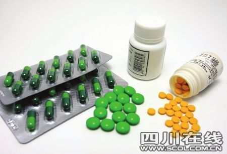 男子吃一粒晕车药致全身溃烂掉皮 生命危险_健